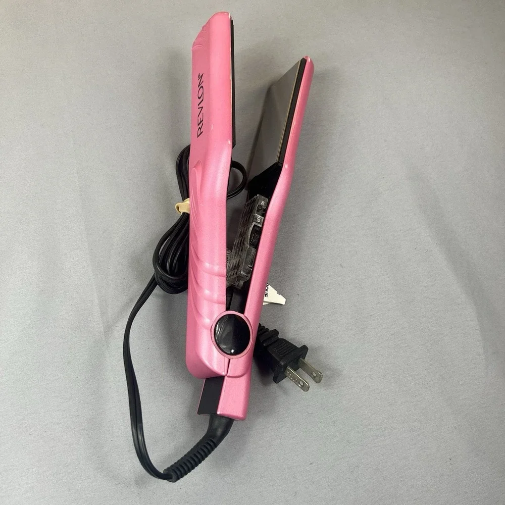 Revlon Titanium Hair Straightener RVST2031 Pink Adjustable Heat Tested